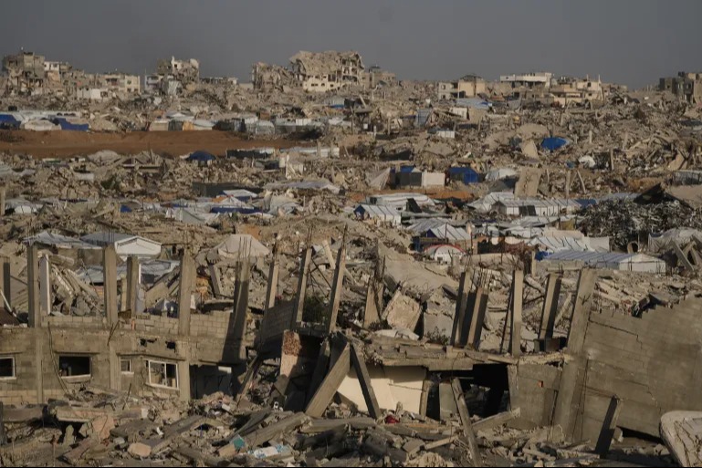 العدو الصهيوني يدمر أكثر من 80% من غزة ويشرد 300 ألف أسرة