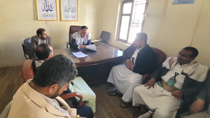 الاطلاع على سير الأداء في عدد من المكاتب التنفيذية بحجة