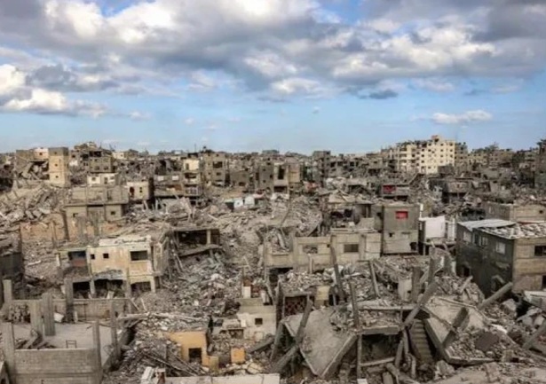 إصابة طفل وشاب فلسطينيان برصاص العدو الصهيوني وسط وجنوب قطاع غزة