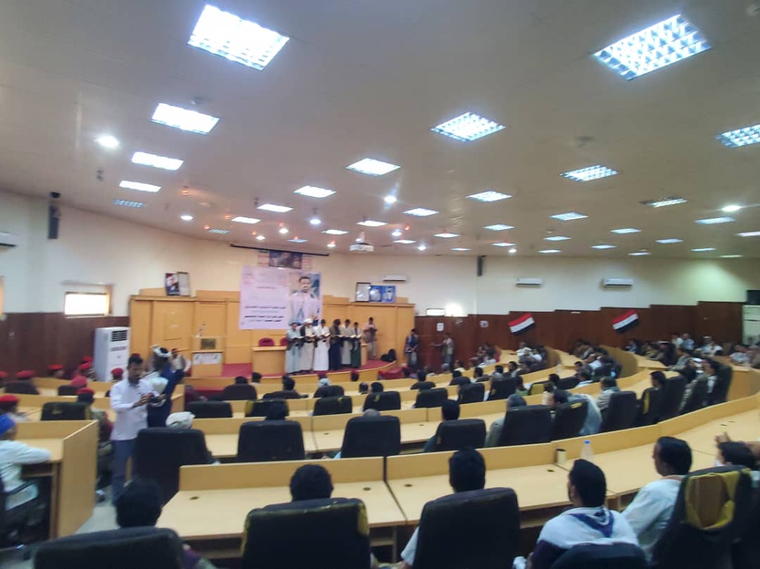 الاحتفال بتخريج دفعة “شهيد القرآن” في المنطقة العسكرية الخامسة بالحديدة