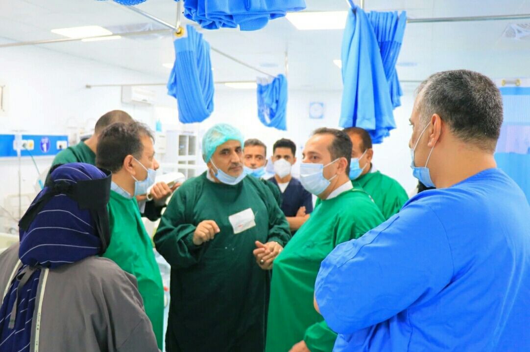 لجنة من وزارة المالية تتفقد أعمال تطوير ورفع كفاءة البنية التحتية بهيئة مستشفى الثورة بالحديدة