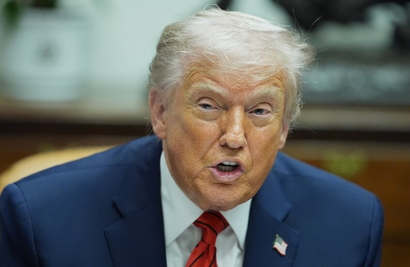 ترامب يعلن عزمه شن هجمات برية ضد المكسيك