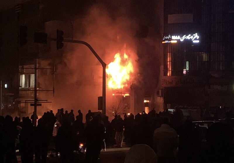 الأمن الداخلي الإيراني يعلن القبض على عناصر تقود أعمال الشغب