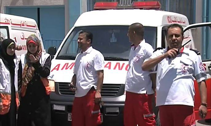 الطواقم الطبية بغزة تباشر إجراءات الطب الشرعي للتعرف على جثامين 15 شهيدًا