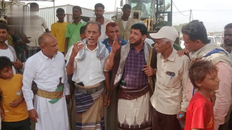 تدشين حملة إزالة المخالفات وتوسعة طريق اللحية ـ الزهرة في الحديدة