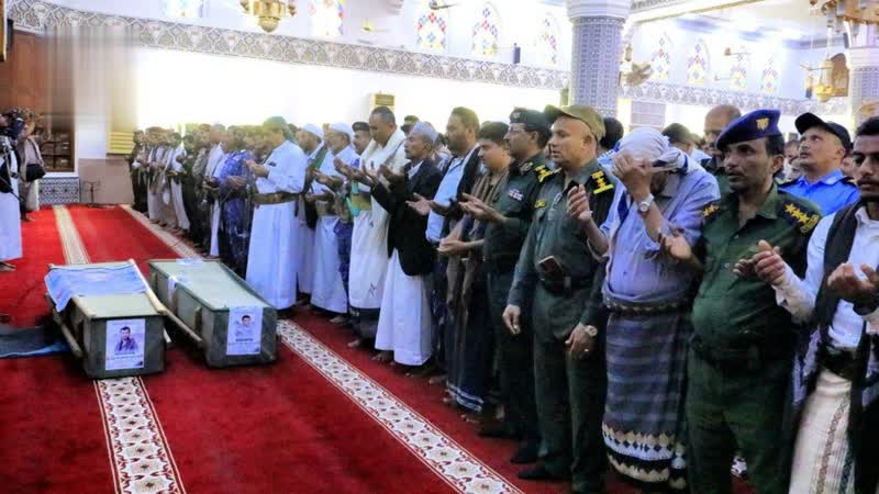 تشيّيع جثماني الشهيدين الجرموزي ومنصور في الحديدة