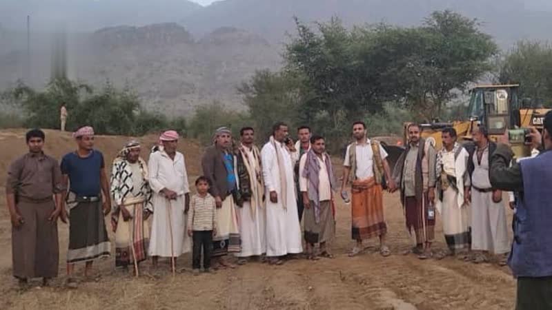 الاطلاع على سير أعمال استصلاح الأراضي في بني سعد بالمحويت