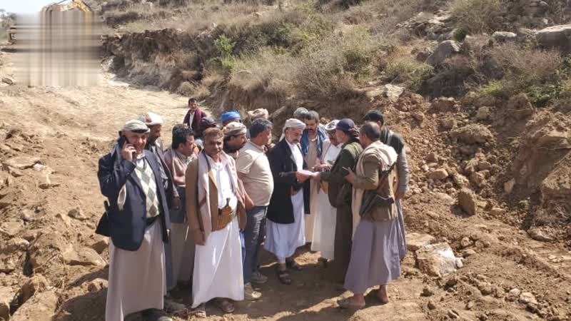 تفقد سير العمل في مشروع شق شوارع الرجم بالمحويت