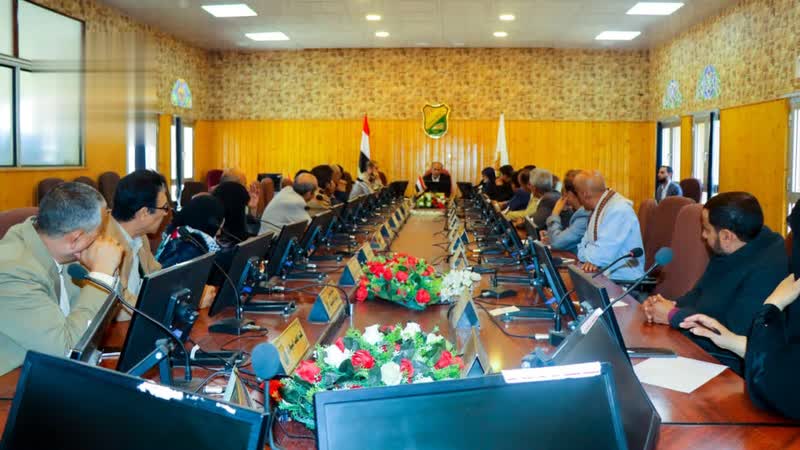 رئيس جامعة صنعاء يشدد على دقة رصد الدرجات والالتزام بمواعيد النتائج