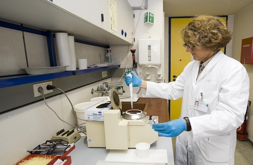 روسيا تعلن ابتكار مادة مسامية مقاومة للحرارة لتنقية المياه وكشف الرطوبة