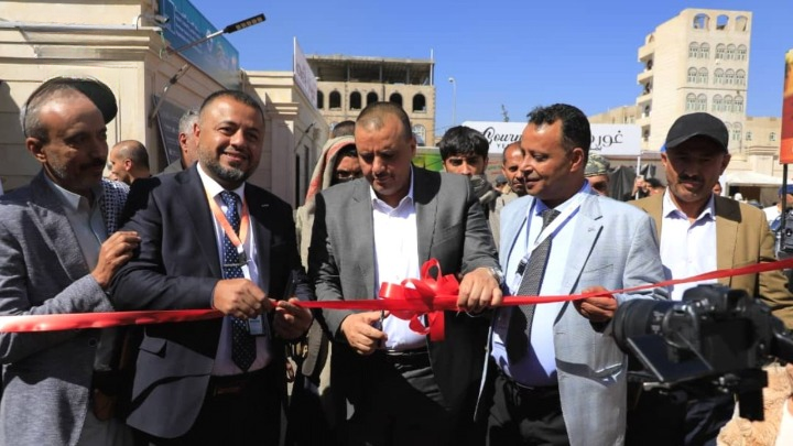 القائم بأعمال وزير الاقتصاد يفتتح معرض بروج الاستهلاكي