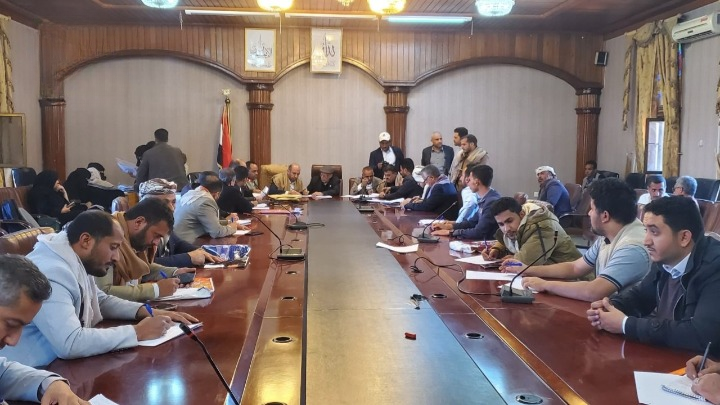 فتح مظاريف ثلاث مناقصات لمشاريع في قطاع التربية بأمانة العاصمة