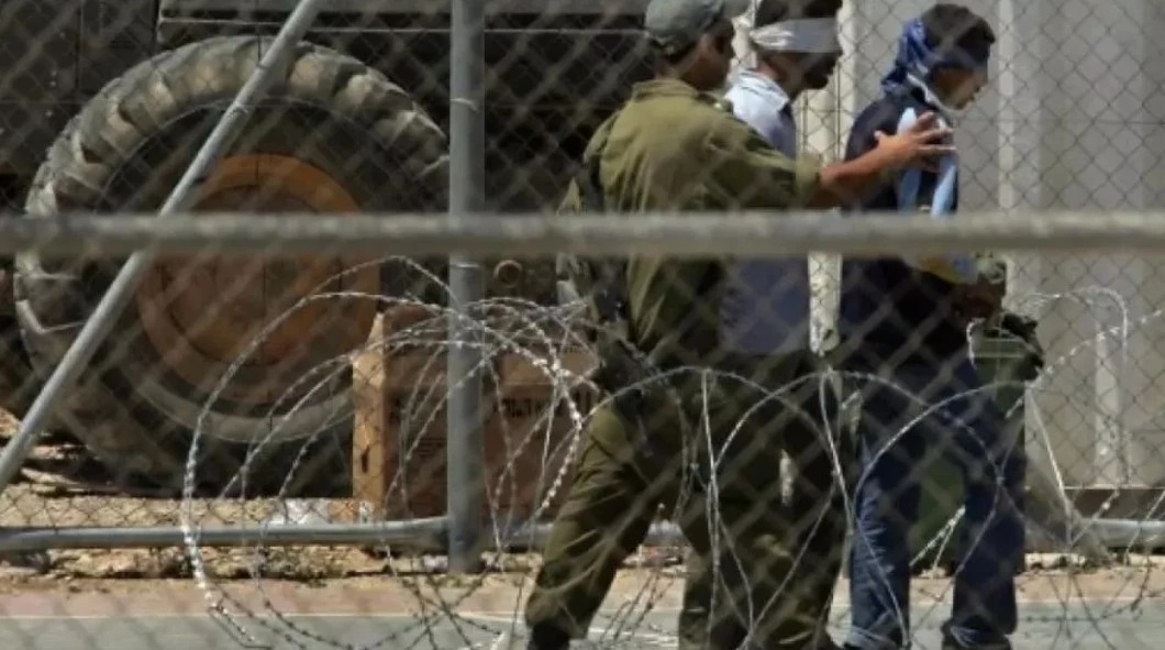 العدو الإسرائيلي يُصدر ويجدد أوامر الاعتقال الإداري بحق 87 معتقلا فلسطينيا