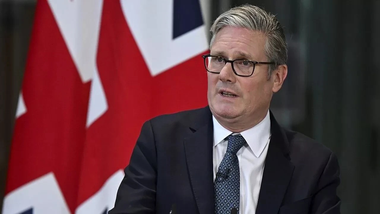 مجلة سبكتاتور: قضية ابستون قد تكلف رئيس وزراء بريطانيا منصبه