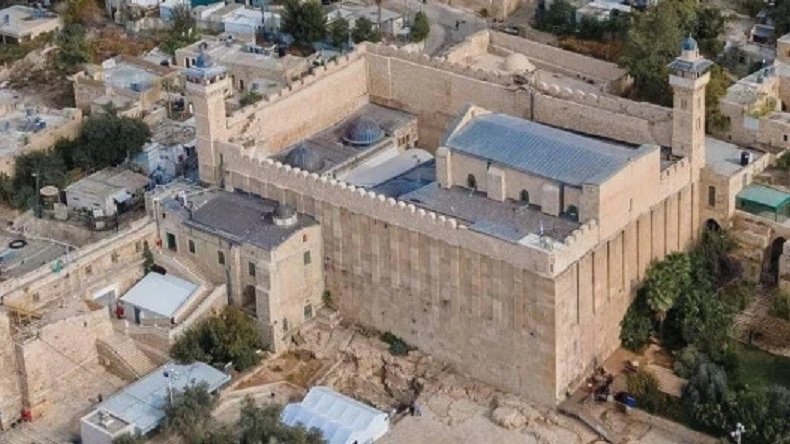 بلدية الخليل تدين مصادقة الكابينت على نقل صلاحيات البلدية لسلطات العدو الصهيوني