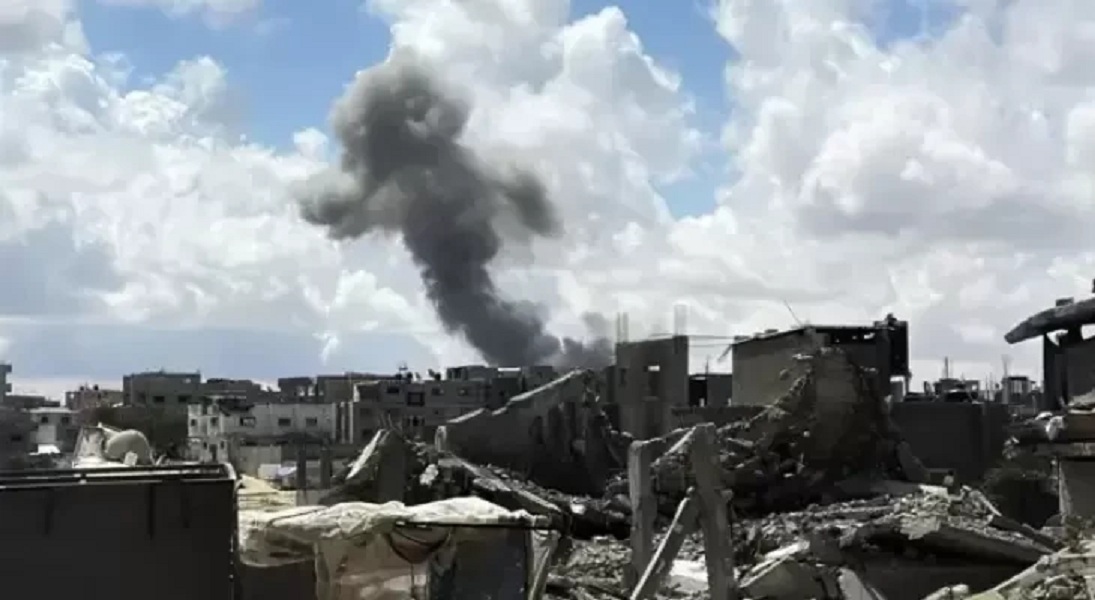 العدو الصهيوني يواصل خروقاته وقصف ونسف يطال المنازل في غزة