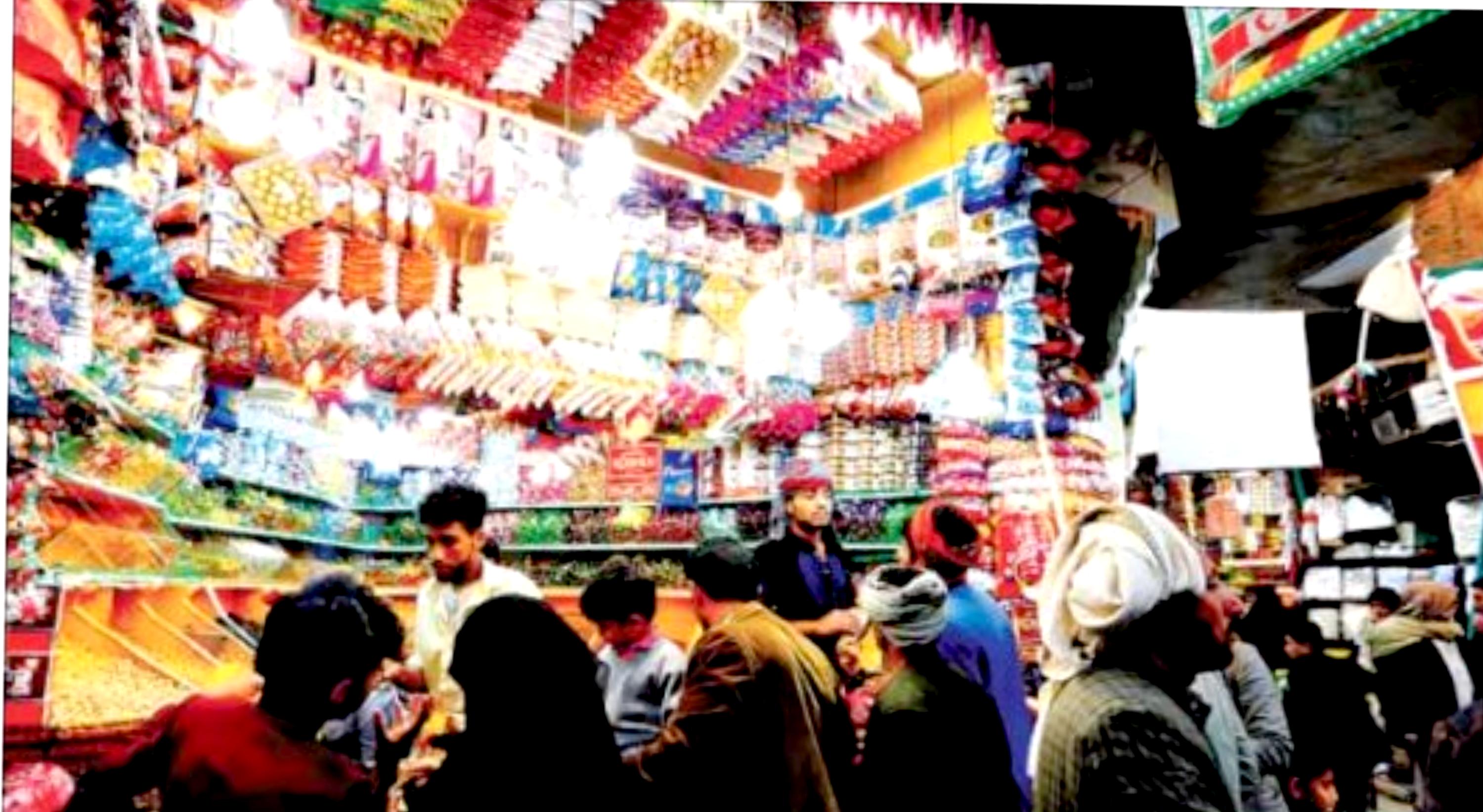 العيد كفعل مقاوم.. كيف تحولت أسواق وأحياء اليمن إلى ميادين لإظهار إرادة اليمنيين في صناعة حياة لا تنهزم برهانات الأعداء؟