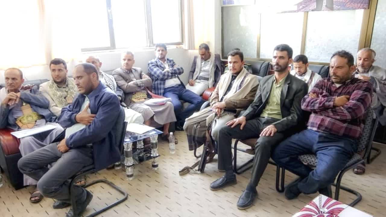 مناقشة تفعيل الأنشطة والدورات الصيفية في إب