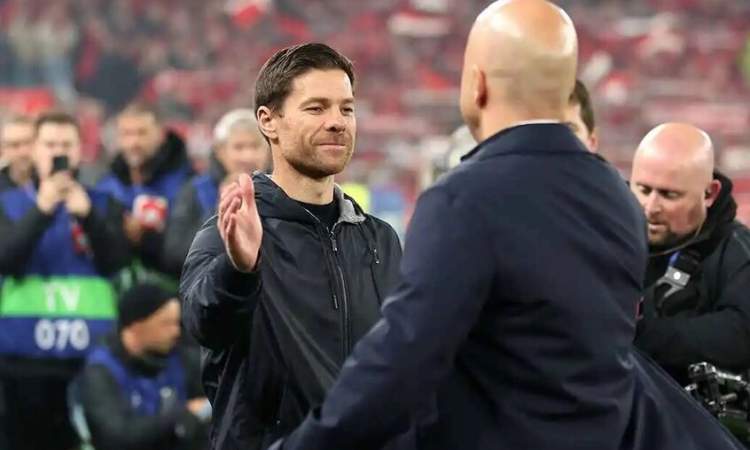 ألونسو يقترب من تدريب ليفربول