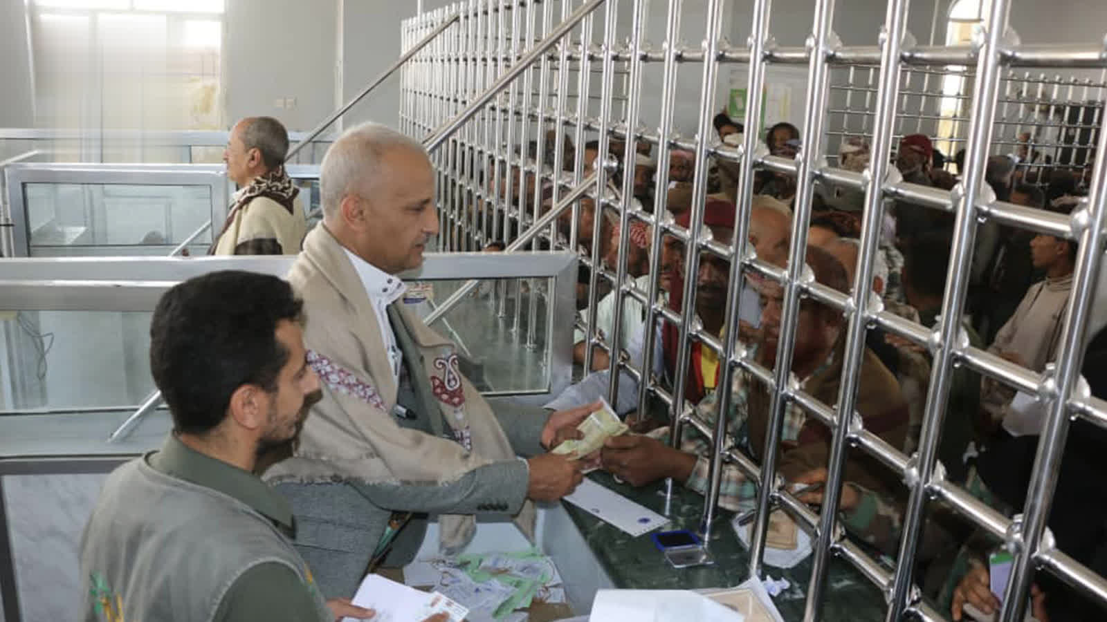 مكتب زكاة تعز يدشن مشاريع الإحسان الرمضانية