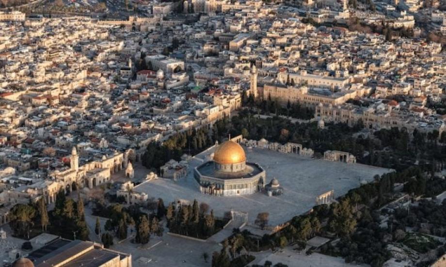 قوات العدو تواصل إغلاق الأقصى لليوم الـ 19 على التوالى