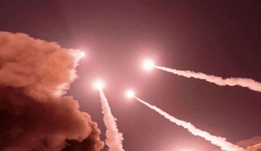 إيران تعلن تنفذ الموجة 63 ضد منشآت نفطية مرتبطة بأمريكا في المنطقة