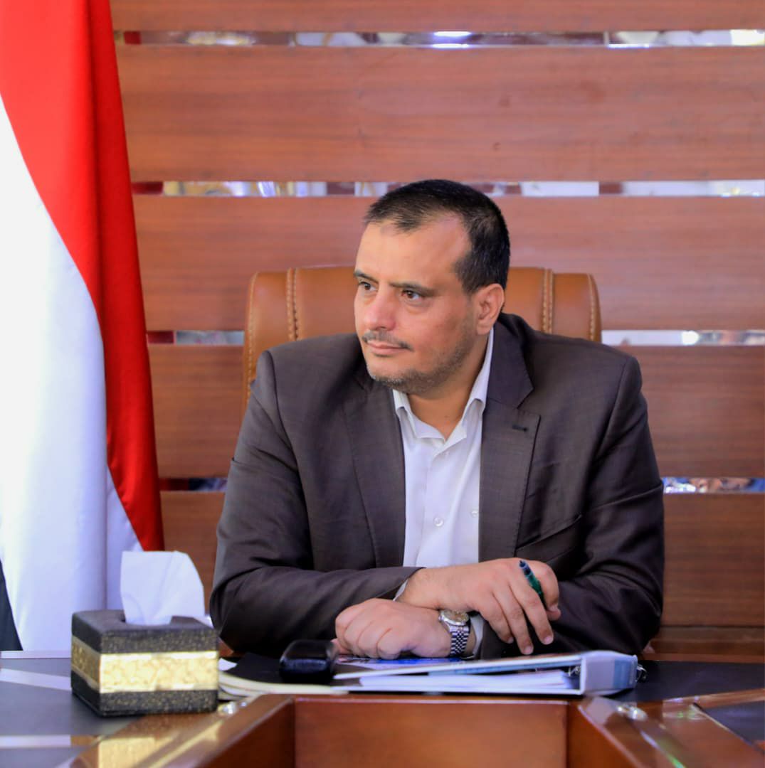 القائم بأعمال وزير الاقتصاد يهنئ قائد الثورة والرئيس المشاط بمناسبة عيد الفطر المبارك