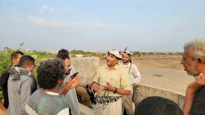 محافظ الحديدة يتفقد جاهزية الكورنيش والمتنزهات لاستقبال زوار العيد