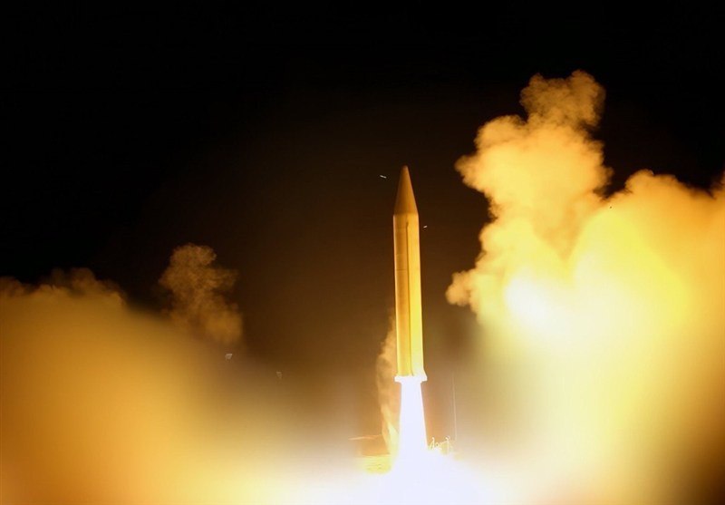 إيران تعلن تنفيذ الموجة 66 من عملية “الوعد الصادق 4” باستخدام أنظمة ثقيلة ومتعددة الرؤوس