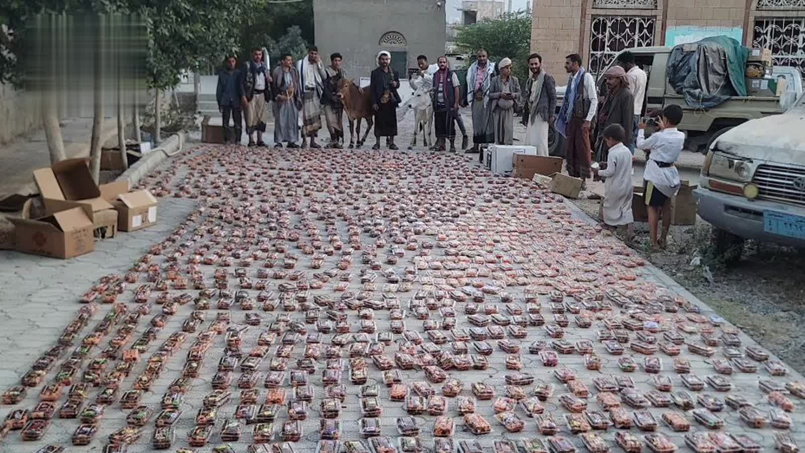 أبناء مديرية جبل الشرق بذمار يسيرون قافلة للمرابطين في الجبهات