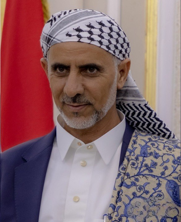 العلامة مفتاح يعزّي في وفاة وكيل محافظة البيضاء عبدربه العامري