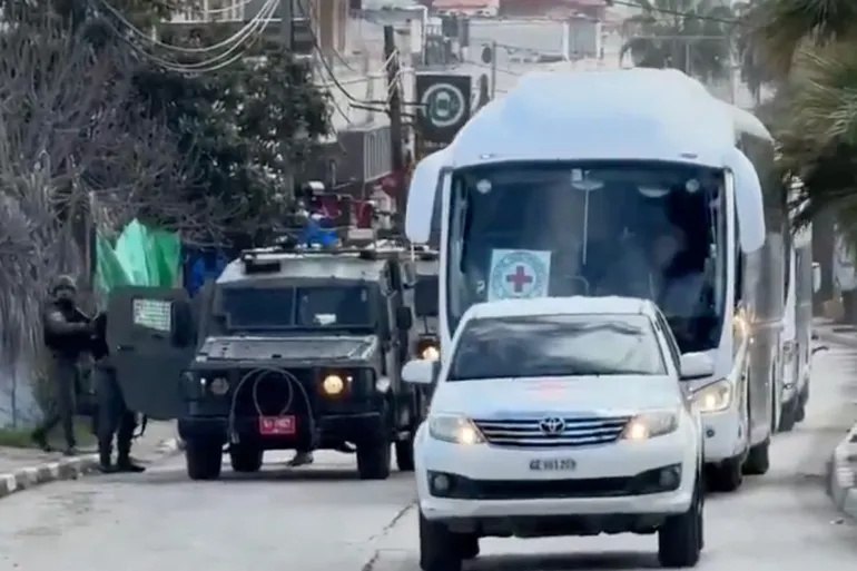 وصول 11 أسيرًا فلسطينيا إلى غزة