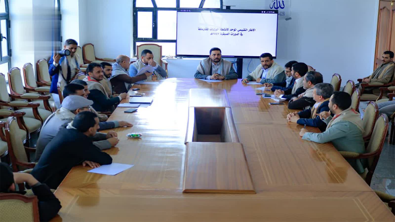 اجتماع برئاسة نائب وزير الشباب يناقش التحضيرات للدورات الصيفية