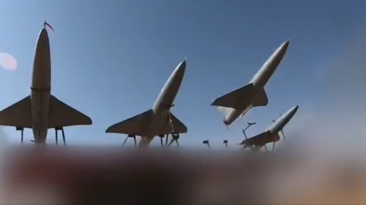 الحرس الثوري الإيراني يهاجم تجمعات للقوات الأمريكية والصهيونية في جزيرة بوبيان