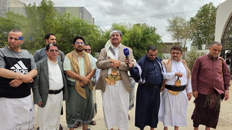 عباد وعطيفي يزوران المرابطين في جبهتي التحيتا وزبيد