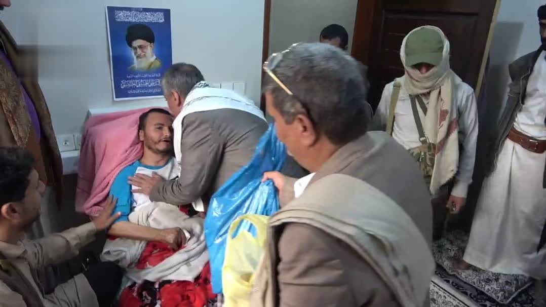 المحاقري والشامي يتفقدان جرحى مديرية معين في الأمانة