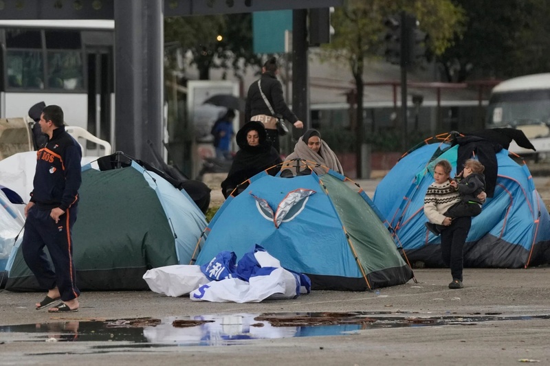 مركز حقوقي: أوامر الإخلاء “الإسرائيلية” تفجّر موجة نزوح واسعة وأوضاعاً كارثية في لبنان