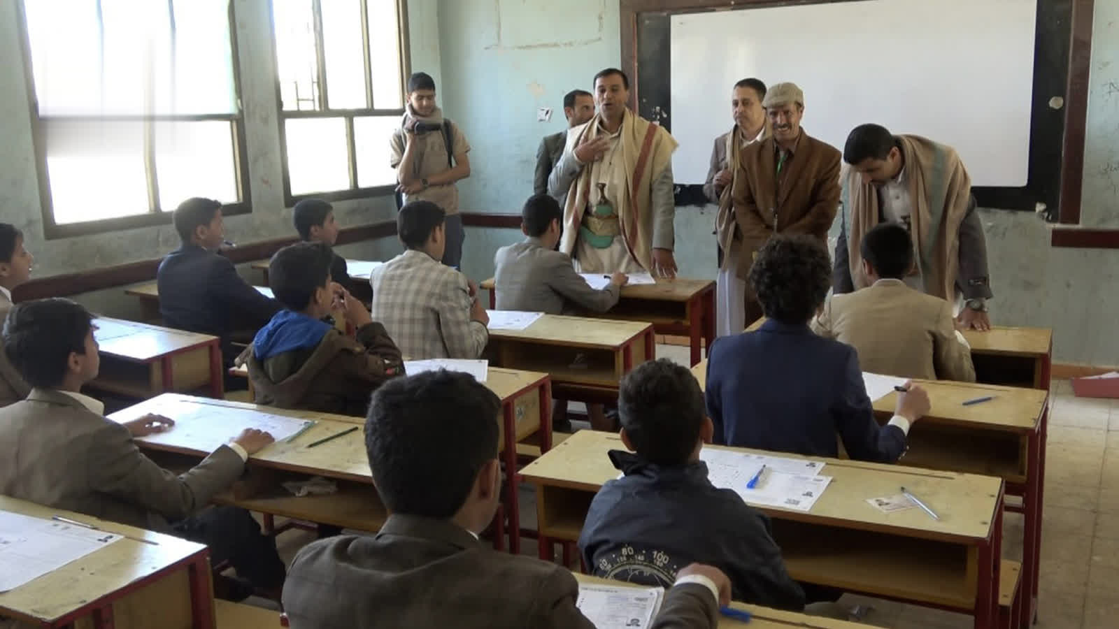 جمعان يدشن اختبارات الشهادة الأساسية في عمران