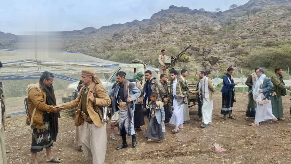 وفد من قبائل العود بالضالع يزور المرابطين في جبهة مريس