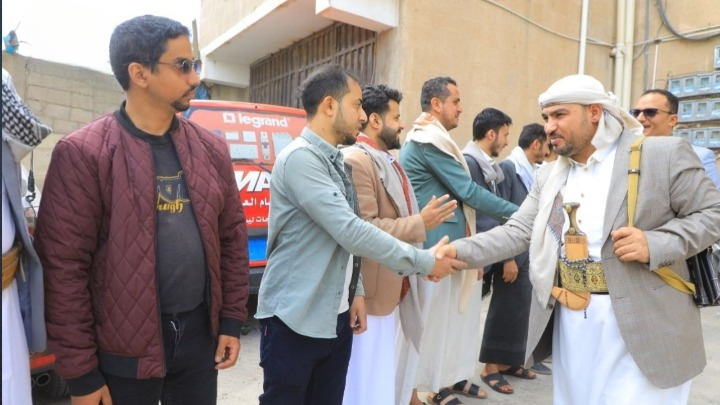 أبو نشطان يطلّع على الانضباط الوظيفي بديوان هيئة الزكاة ومكتبي الأمانة ومحافظة صنعاء