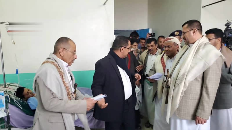 قيادة محافظة عمران تتفقد المرابطين في النقاط الأمنية والمرضى في المستشفيات