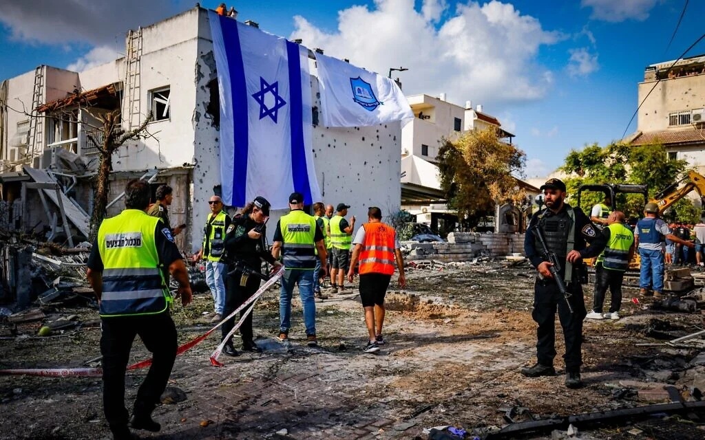 إصابة 80 مستوطنا وتضرر مئات المنازل جراء سقوط صواريخ في الجليل المحتل