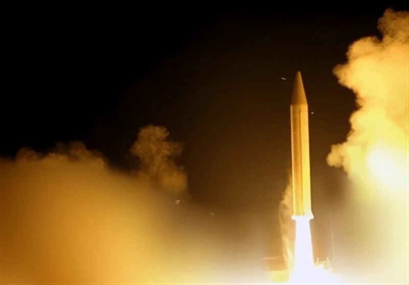 ” الثوري الإيراني” يطلق الموجة 58 من عمليات “الوعد الصادق 4” ضد المراكز العسكرية الصهيونية والقواعد الأمريكية