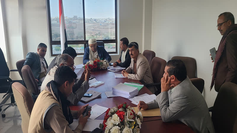اجتماع في تعز يناقش المشاريع والمبادرات الزراعية والسمكية