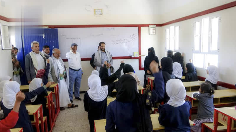 الاطلاع على أنشطة الدورات الصيفية في مديريات إب