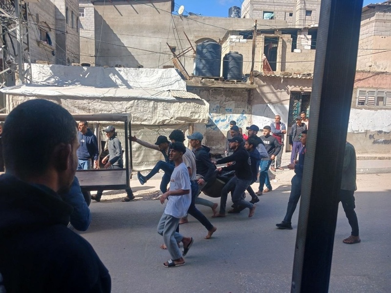 استشهاد 10 فلسطينيين بنيران العدو الصهيوني وميليشياته وسط قطاع غزة