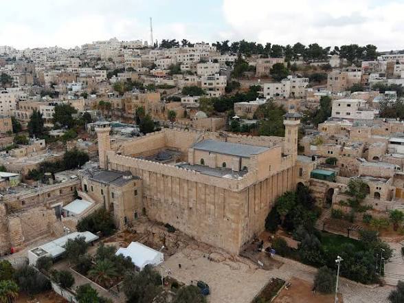 إعادة فتح المسجد الإبراهيمي بالخليل ودعوات لشدّ الرحال إليه