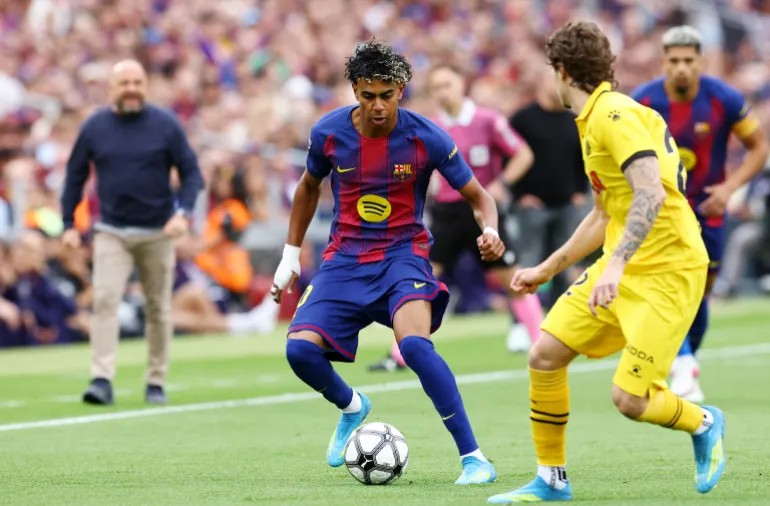 برشلونة يكتسح إسبانيول ويعزز صدارته للدوري الإسباني