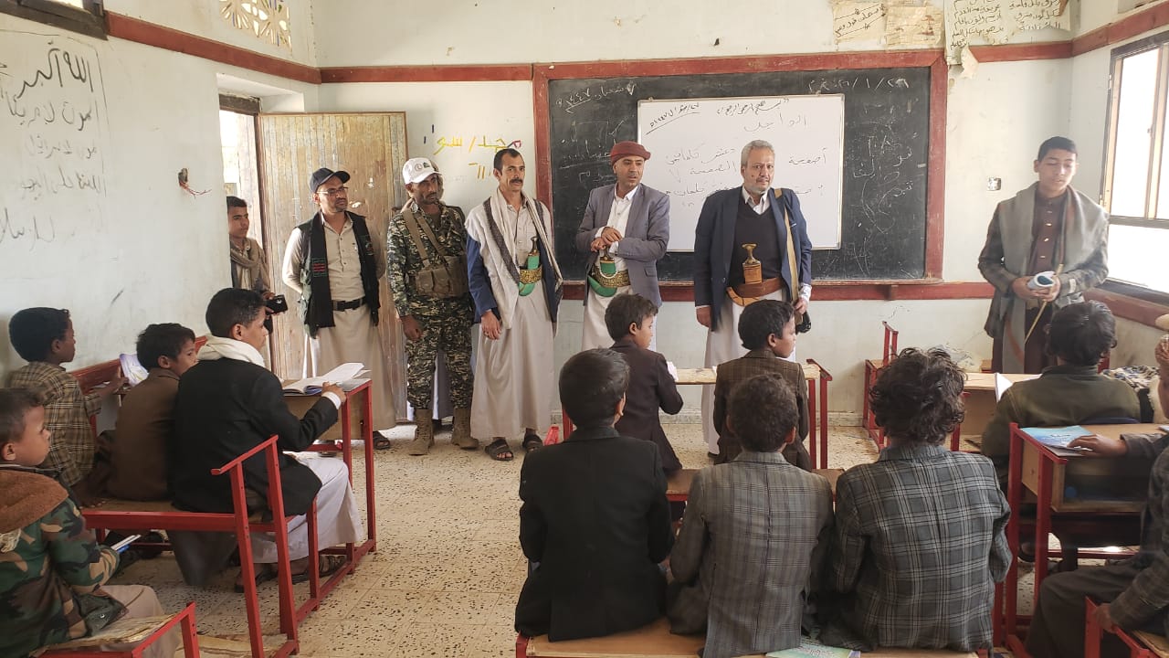 القائم بأعمال رئيس هيئة مكافحة الفساد يتفقد عدداً من المراكز الصيفية في عمران