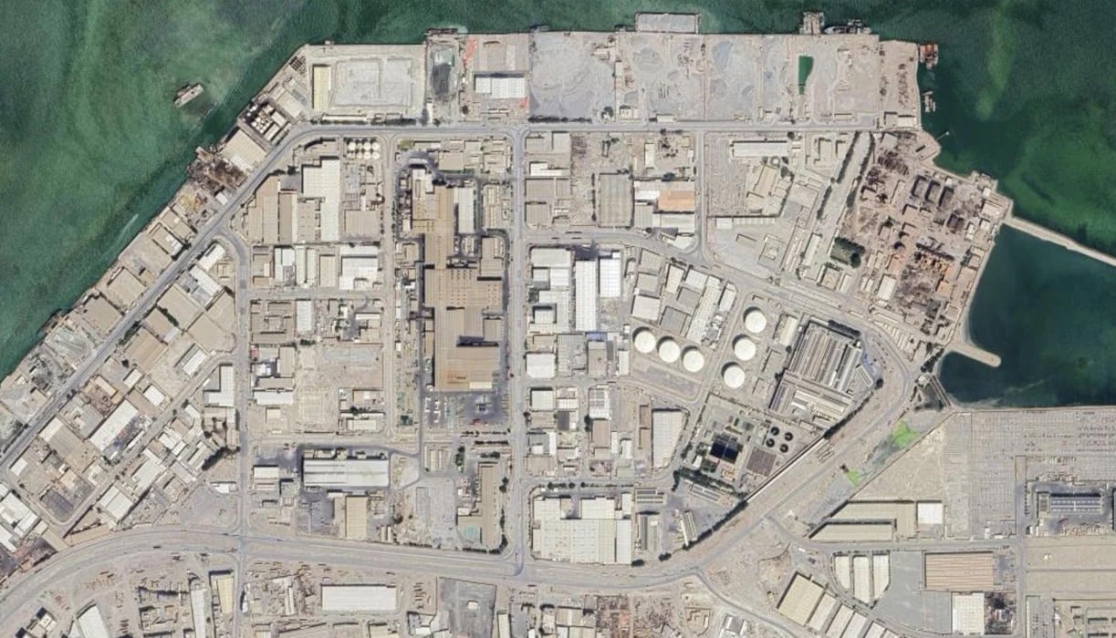 إيران تعلن قصف شركة مرتبطة بالتجسس في البحرين